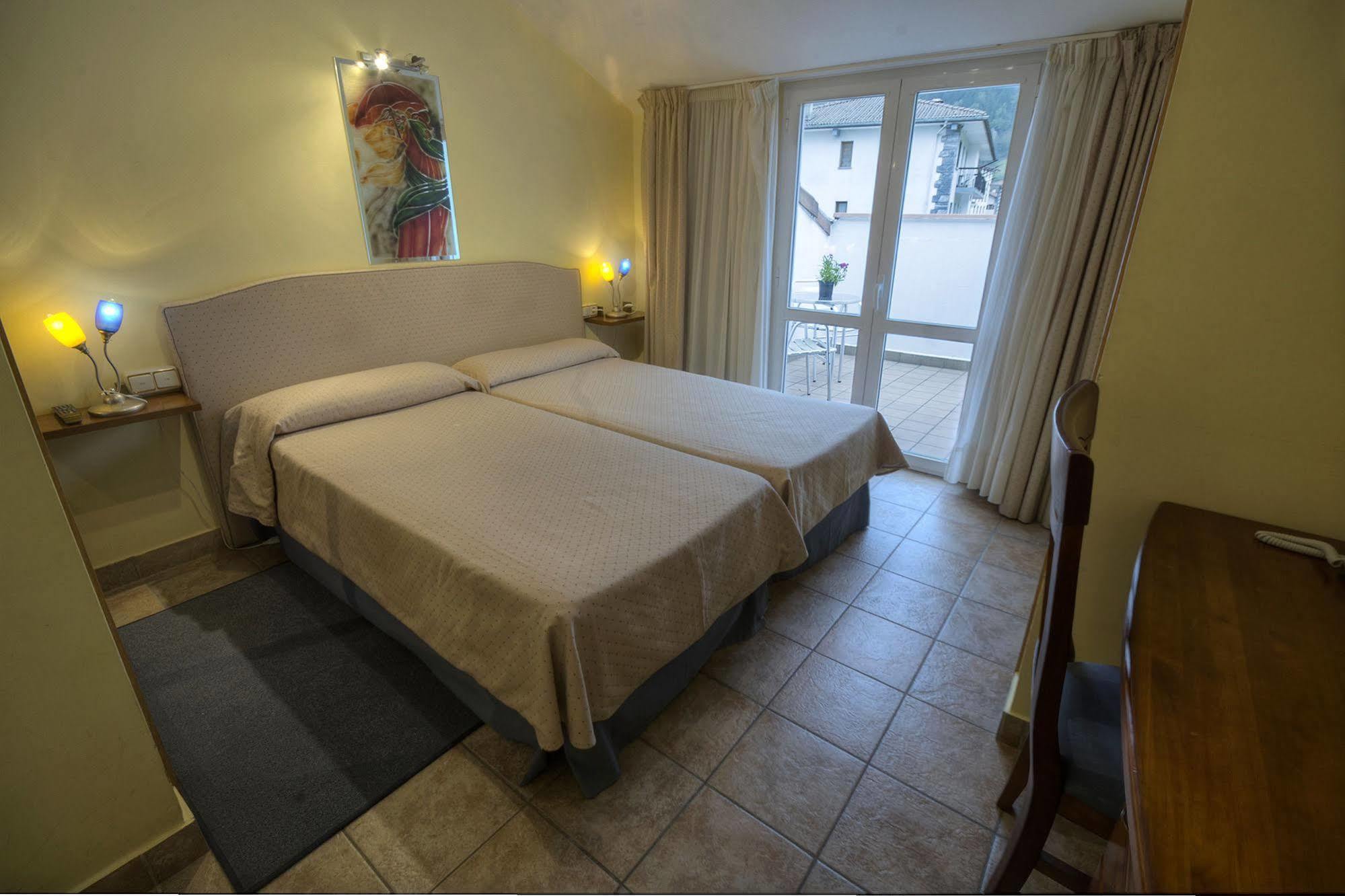 Hostal Jai Alai Leitza  Exteriér fotografie